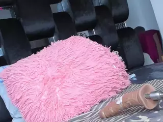 levanaaa's Live Sex Cam Show