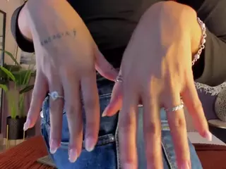 Aylin Millerxs's Live Sex Cam Show