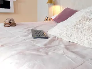 Eliza-Thomson's Live Sex Cam Show