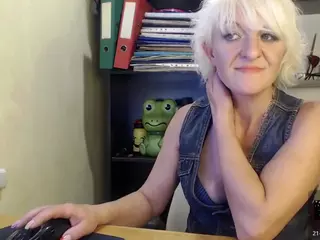 WonderNadin's Live Sex Cam Show