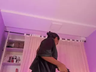 SARA's Live Sex Cam Show