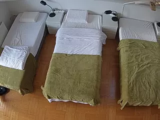 Julmodels Bedroom-D7's Live Sex Cam Show