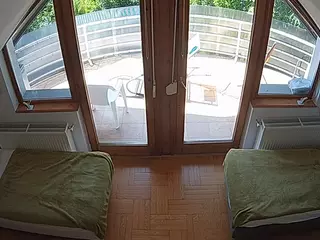 Julmodels Bedroom-D7's Live Sex Cam Show