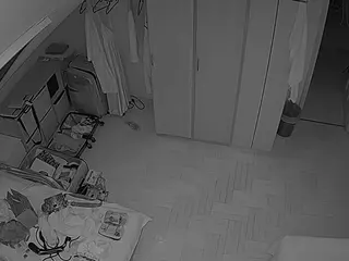 Julmodels Bedroom-D7's Live Sex Cam Show
