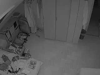Julmodels Bedroom-D7's Live Sex Cam Show