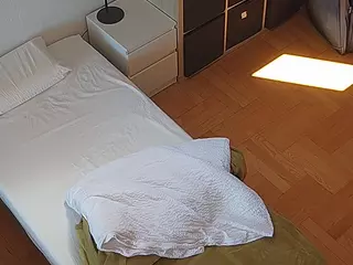 Julmodels Bedroom-D7's Live Sex Cam Show
