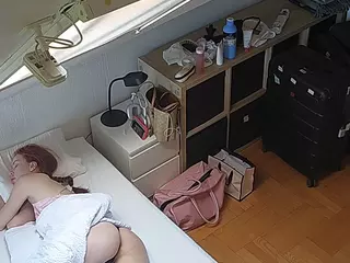 Julmodels Bedroom-D7's Live Sex Cam Show