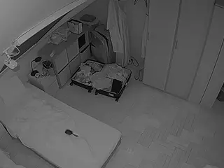 Julmodels Bedroom-D7's Live Sex Cam Show