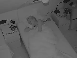 Julmodels Bedroom-D7's Live Sex Cam Show