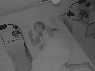Julmodels Bedroom-D7's Live Sex Cam Show