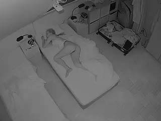 Julmodels Bedroom-D7's Live Sex Cam Show