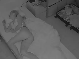 Julmodels Bedroom-D7's Live Sex Cam Show
