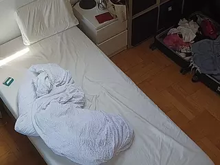 Julmodels Bedroom-D7's Live Sex Cam Show