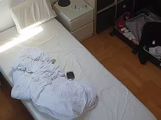 Julmodels Bedroom-D7's Live Sex Cam Show