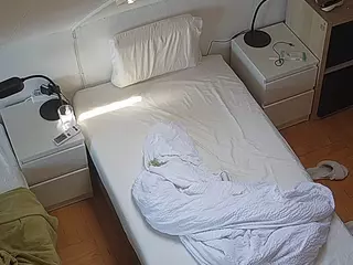 Julmodels Bedroom-D7's Live Sex Cam Show