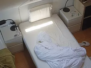 Julmodels Bedroom-D7's Live Sex Cam Show