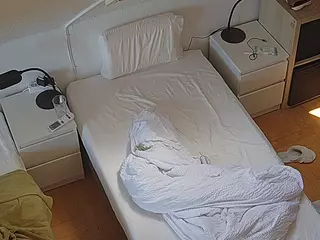 Julmodels Bedroom-D7's Live Sex Cam Show