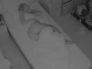 Julmodels Bedroom-D7's Live Sex Cam Show