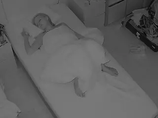 Julmodels Bedroom-D7's Live Sex Cam Show