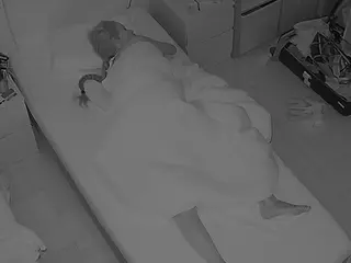 Julmodels Bedroom-D7's Live Sex Cam Show