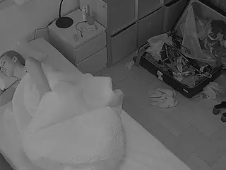 Julmodels Bedroom-D7's Live Sex Cam Show