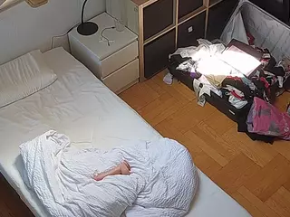 Julmodels Bedroom-D7's Live Sex Cam Show