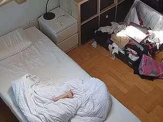 Julmodels Bedroom-D7's Live Sex Cam Show