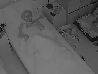 Julmodels Bedroom-D7's Live Sex Cam Show