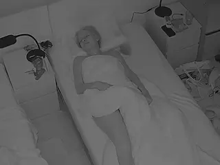 Julmodels Bedroom-D7's Live Sex Cam Show