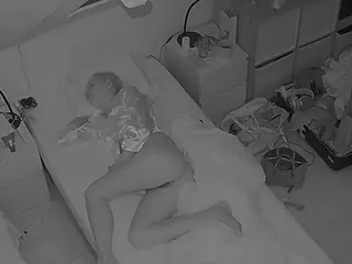 Julmodels Bedroom-D7's Live Sex Cam Show