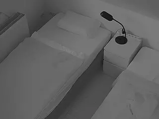 Julmodels Bedroom-D7's Live Sex Cam Show