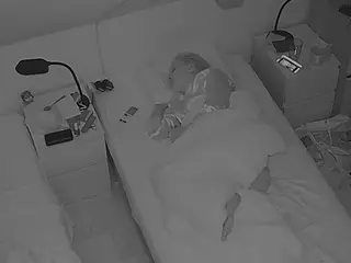 Julmodels Bedroom-D7's Live Sex Cam Show