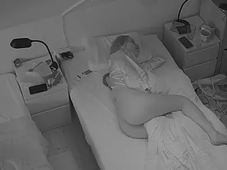Julmodels Bedroom-D7's Live Sex Cam Show