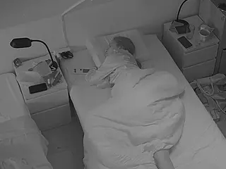Julmodels Bedroom-D7's Live Sex Cam Show