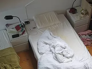 Julmodels Bedroom-D7's Live Sex Cam Show