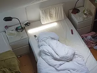 Julmodels Bedroom-D7's Live Sex Cam Show