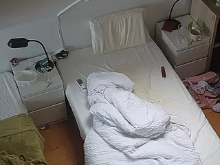 Julmodels Bedroom-D7's Live Sex Cam Show