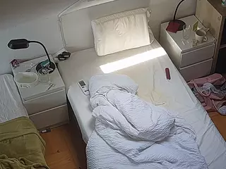 Julmodels Bedroom-D7's Live Sex Cam Show