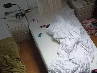 Julmodels Bedroom-D7's Live Sex Cam Show