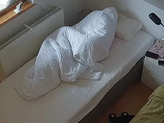 Julmodels Bedroom-D7's Live Sex Cam Show