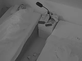 Julmodels Bedroom-D7's Live Sex Cam Show