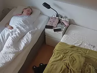 Julmodels Bedroom-D7's Live Sex Cam Show