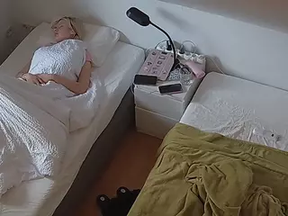 Julmodels Bedroom-D7's Live Sex Cam Show