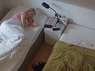 Julmodels Bedroom-D7's Live Sex Cam Show