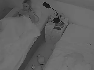 Julmodels Bedroom-D7's Live Sex Cam Show