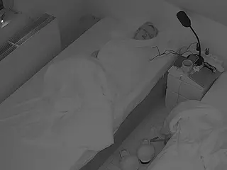 Julmodels Bedroom-D7's Live Sex Cam Show