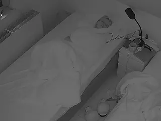 Julmodels Bedroom-D7's Live Sex Cam Show