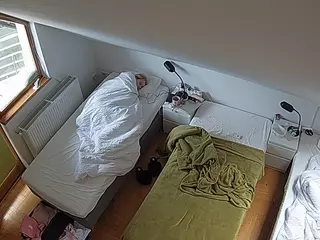 Julmodels Bedroom-D7's Live Sex Cam Show