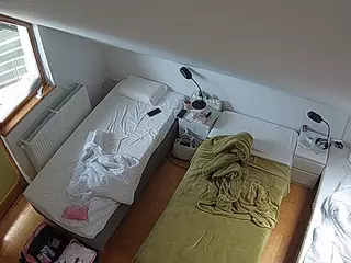 Julmodels Bedroom-D7's Live Sex Cam Show