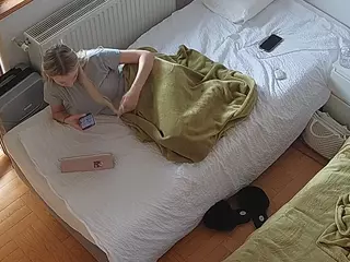 Julmodels Bedroom-D7's Live Sex Cam Show